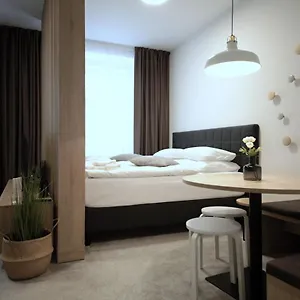 Honest Smichov Apartamento