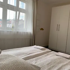 Little Tom Apartment