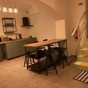 Hostel Capsule Erbenova, Praha