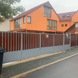 Apartmán 3 In 1 Location, Praha