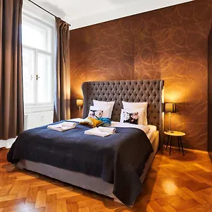 Royal Route Lesser Town Apartment